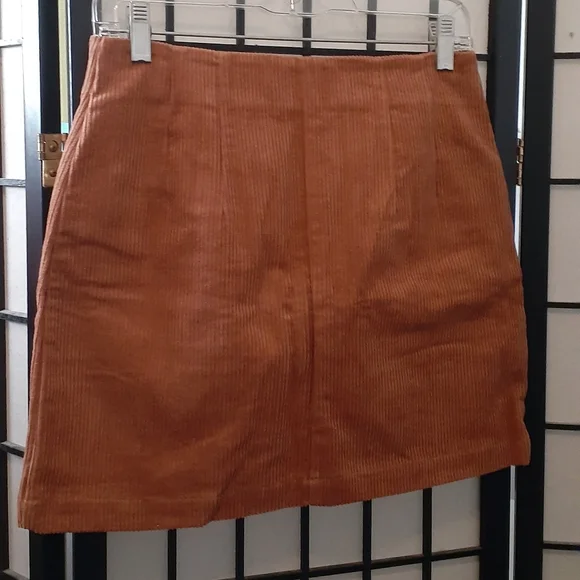 NWT Fashion On Earth Tan Corduroy Zip Front Mini Skirt size M - Picture 8 of 8